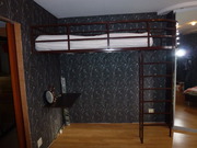 Удобная кровать с лестницей